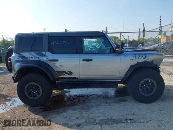 ✅ 2023 Ford Bronco Raptor • VIN: 1FMEE5JR5PLB41748 • Lot: 43261864. Listed on IAAI with 15,350 mi. Free auction sales archive from the USA and detailed vehicle history report at DreamBid. Image 13.