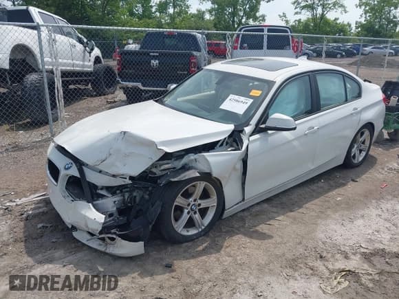 ✅ 2014 BMW 3 Series 328d • VIN: WBA3D3C58EK154684 • Лот: 42586949. Опубликован ранее на IAAI с пробегом 125 351 миль. Бесплатный доступ к архиву аукционных продаж из США и подробный отчёт об истории автомобиля на DreamBid. Изображение 2.