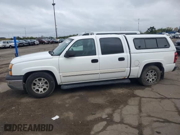 ✅ 2004 Chevrolet Silverado 1500 LS • VIN: 2GCEC13TX41419203 • Лот: 72226734. Опубликован ранее на Copart с пробегом Не указан. Бесплатный доступ к архиву аукционных продаж из США и подробный отчёт об истории автомобиля на DreamBid. Изображение 1.