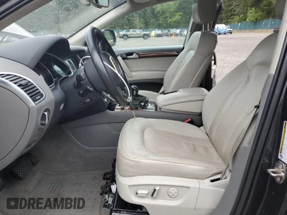 ✅ 2011 Audi Q7 Prestige • VIN: WA1VMAFE9BD004556 • Lot: 57282025. Listed on Copart with 203,643 mi. Free auction sales archive from the USA and detailed vehicle history report at DreamBid. Image 7.