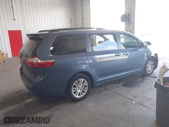 ✅ 2017 Toyota Sienna XLE Auto Access Seat • VIN: 5TDYZ3DC3HS887696 • Lot: 42630207. Listed on IAAI with 76,997 mi. Free auction sales archive from the USA and detailed vehicle history report at DreamBid. Image 4.
