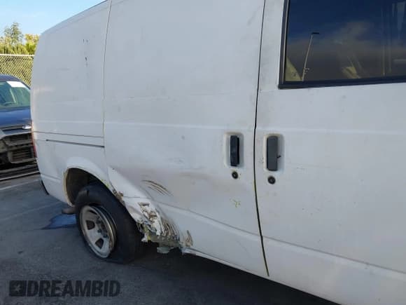 ✅ 2001 GMC Safari Cargo • VIN: 1GTDM19W41B520162 • Лот: 42825341. Опубликован ранее на IAAI с пробегом 162 093 миль. Бесплатный доступ к архиву аукционных продаж из США и подробный отчёт об истории автомобиля на DreamBid. Изображение 6.