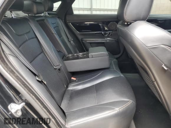 ✅ 2015 Jaguar XJ • VIN: SAJWJ1CD9F8V83885 • Lot: 58016335. Listed on Copart with 81,794 mi. Free auction sales archive from the USA and detailed vehicle history report at DreamBid. Image 10.