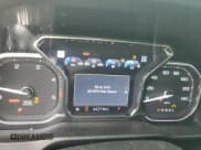 ✅ 2022 GMC Sierra 3500HD Denali • VIN: 1GT49WEY6NF250792 • Lot: 81497095. Wystawiony na Copart z przebiegiem 44 374 mil. Bezpłatny archiwum sprzedaży aukcyjnych z USA i szczegółowy raport historii pojazdu na DreamBid. Zdjęcie 9.