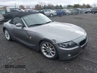 ✅ 2003 BMW Z4 2.5i • VIN: 4USBT33423LR62233 • Lot: 43586379. Wystawiony na IAAI z przebiegiem 164 862 mil. Bezpłatny archiwum sprzedaży aukcyjnych z USA i szczegółowy raport historii pojazdu na DreamBid. Zdjęcie 1.