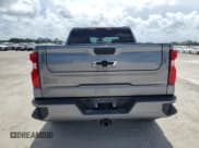 ✅ 2022 Chevrolet Silverado 1500 Custom • VIN: 3GCPYBEK9NG150768 • Lot: 61643675. Wystawiony na Copart z przebiegiem 37 574 mil. Bezpłatny archiwum sprzedaży aukcyjnych z USA i szczegółowy raport historii pojazdu na DreamBid. Zdjęcie 6.