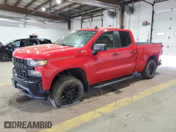 ✅ 2020 Chevrolet Silverado 1500 Custom Trail Boss • VIN: 1GCRYCEFXLZ291234 • Lot: 54839955. Wystawiony na Copart z przebiegiem 81 867 mil. Bezpłatny archiwum sprzedaży aukcyjnych z USA i szczegółowy raport historii pojazdu na DreamBid. Zdjęcie 1.