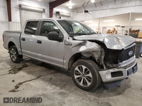 ✅ 2020 Ford F-150 XL • VIN: 1FTEW1EP6LKE27952 • Lot: 93146355. Wystawiony na Copart z przebiegiem 77 507 mil. Bezpłatny archiwum sprzedaży aukcyjnych z USA i szczegółowy raport historii pojazdu na DreamBid. Zdjęcie 4.