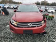 ✅ 2014 Volkswagen Tiguan S • VIN: WVGAV3AX8EW060157 • Lot: 85903925. Wystawiony na Copart z przebiegiem 115 285 mil. Bezpłatny archiwum sprzedaży aukcyjnych z USA i szczegółowy raport historii pojazdu na DreamBid. Zdjęcie 5.