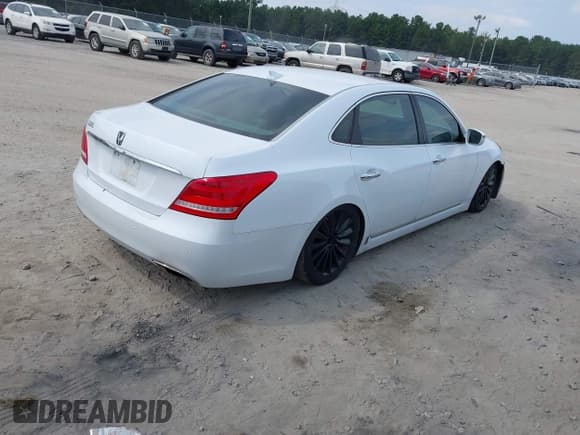 ✅ 2016 Hyundai Equus Signature • VIN: KMHGH4JH9GU104049 • Лот: 43208985. Опубликован ранее на IAAI с пробегом 77 778 миль. Бесплатный доступ к архиву аукционных продаж из США и подробный отчёт об истории автомобиля на DreamBid. Изображение 4.