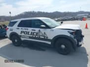 ✅ 2020 Ford Police Interceptor Utility • VIN: 1FM5K8AW5LGC67871 • Lot: 41786146. Wystawiony na IAAI z przebiegiem 95 458 mil. Bezpłatny archiwum sprzedaży aukcyjnych z USA i szczegółowy raport historii pojazdu na DreamBid. Zdjęcie 13.