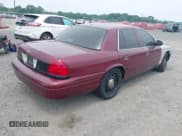 ✅ 2008 Ford Police Interceptor • VIN: 2FAFP71V18X152770 • Lot: 42501613. Wystawiony na IAAI z przebiegiem 194 153 mil. Bezpłatny archiwum sprzedaży aukcyjnych z USA i szczegółowy raport historii pojazdu na DreamBid. Zdjęcie 4.