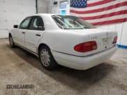 ✅ 1999 Mercedes-Benz E 320 • VIN: WDBJF82H0XX016929 • Lot: 86857285. Listed on Copart with 137,427 mi. Free auction sales archive from the USA and detailed vehicle history report at DreamBid. Image 2.