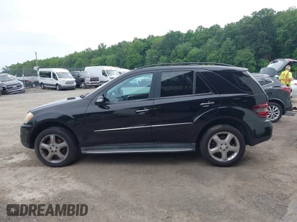 ✅ 2008 Mercedes-Benz M 350 • VIN: 4JGBB86E08A350878 • Lot: 42673135. Listed on IAAI with 132,661 mi. Free auction sales archive from the USA and detailed vehicle history report at DreamBid. Image 15.