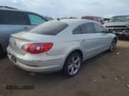 ✅ 2009 Volkswagen CC 4Motion • VIN: WVWGU73C29E548552 • Lot: 38075104. Wystawiony na Copart z przebiegiem 123 781 mil. Bezpłatny archiwum sprzedaży aukcyjnych z USA i szczegółowy raport historii pojazdu na DreamBid. Zdjęcie 3.