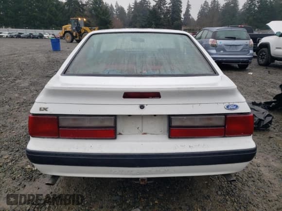 ✅ 1991 Ford Mustang LX Sport • VIN: 1FACP41E0MF126104 • Lot: 83743824. Listed on Copart with 27,437 mi. Free auction sales archive from the USA and detailed vehicle history report at DreamBid. Image 6.