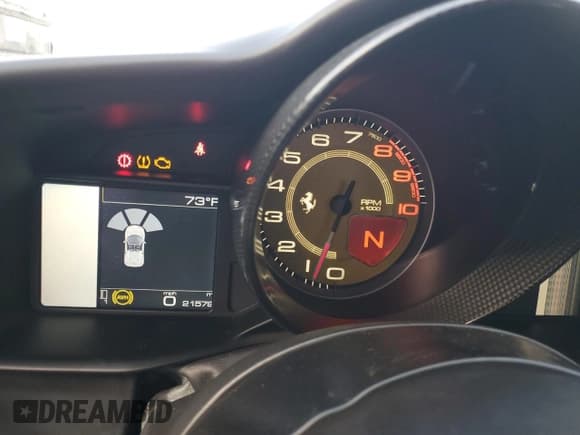 ✅ 2017 Ferrari 488 • VIN: ZFF80AMA3H0221410 • Лот: 89139215. Опубликован ранее на Copart с пробегом 21 579 миль. Бесплатный доступ к архиву аукционных продаж из США и подробный отчёт об истории автомобиля на DreamBid. Изображение 9.