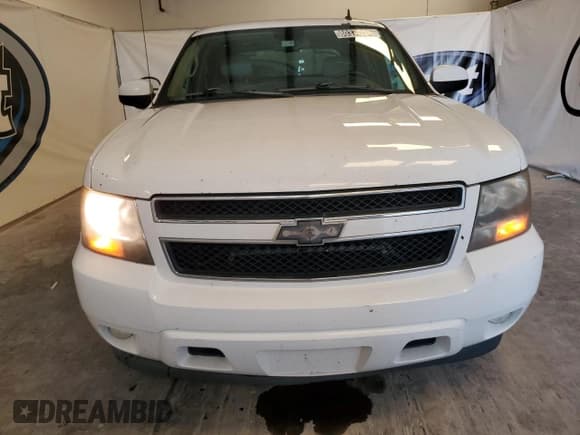 ✅ 2008 Chevrolet Avalanche 2LT • VIN: 3GNEC12J88G216332 • Lot: 80376645. Wystawiony na Copart z przebiegiem 230 005 mil. Bezpłatny archiwum sprzedaży aukcyjnych z USA i szczegółowy raport historii pojazdu na DreamBid. Zdjęcie 5.