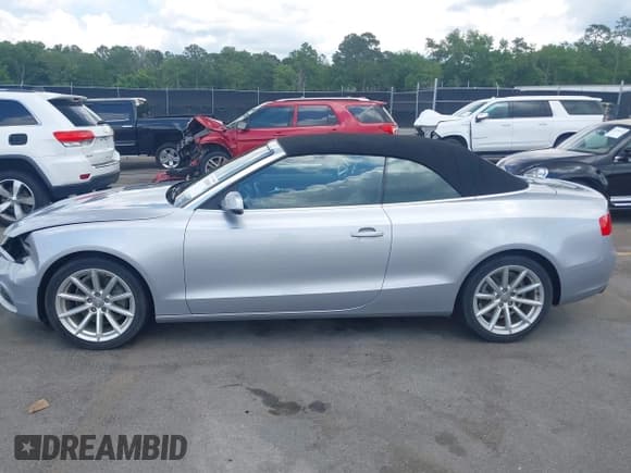 ✅ 2015 Audi A5 Premium • VIN: WAUCFAFH8FN001016 • Лот: 42268089. Опубликован ранее на IAAI с пробегом 47 443 миль. Бесплатный доступ к архиву аукционных продаж из США и подробный отчёт об истории автомобиля на DreamBid. Изображение 14.