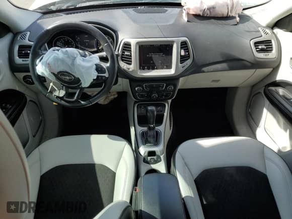 2020 Jeep Compass Latitude с VIN 3C4NJCBB4LT250027, выставлен на аукционе Copart как лот 80317405 с пробегом 65 478 миль миль и Списание • Salvage title. История ставок и продаж доступна на DreamBid. Изображение 8.