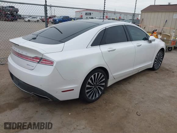 ✅ 2018 Lincoln MKZ • VIN: 3LN6L5HC4JR609425 • Lot: 41779774. Listed on IAAI with 117,243 mi. Free auction sales archive from the USA and detailed vehicle history report at DreamBid. Image 4.