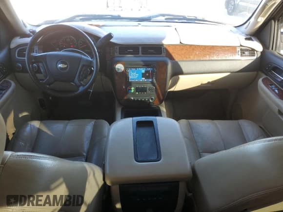 ✅ 2008 Chevrolet Silverado 1500 LTZ • VIN: 2GCEK13Y081138631 • Lot: 82537884. Listed on Copart with 208,929 mi. Free auction sales archive from the USA and detailed vehicle history report at DreamBid. Image 8.