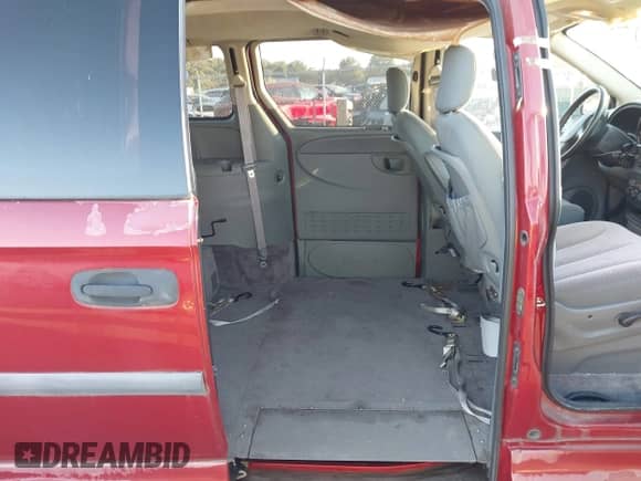 2006 Dodge Grand Caravan SE with VIN 1D4GP24R56B678645, listed as a IAAI auction lot 43514448 with 74,000 mi miles and . Bid and sale history available at DreamBid. Image 8.