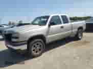 2006 Chevrolet Silverado 1500 LS z VIN 1GCEK19V26Z143573, wystawiony jako Copart lot #70707094 z przebiegiem 223 853 mil mil oraz Szkoda całkowita • Salvage title. Historia ofert i sprzedaży dostępna na DreamBid. Obrazek 1.