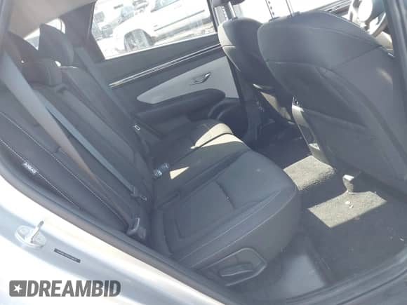 ✅ 2024 Hyundai Tucson SEL • VIN: 5NMJBCDE2RH334078 • Lot: 42563980. Listed on IAAI with 9,630 mi miles. Access the free auction sales archive from the USA and view a detailed vehicle history report at DreamBid. Image 8.