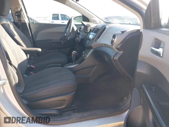 ✅ 2014 Chevrolet Sonic LT • VIN: 1G1JC5SHXE4224252 • Lot: 43850811. Listed on IAAI with 120,087 mi. Free auction sales archive from the USA and detailed vehicle history report at DreamBid. Image 5.