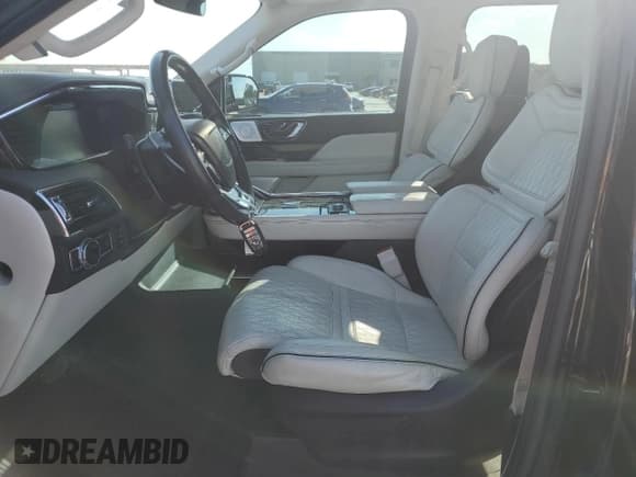 ✅ 2021 Lincoln Navigator Black Label • VIN: 5LMJJ3TT3MEL17149 • Лот: 56899515. Опубликован ранее на Copart с пробегом 50 272 миль. Бесплатный доступ к архиву аукционных продаж из США и подробный отчёт об истории автомобиля на DreamBid. Изображение 7.