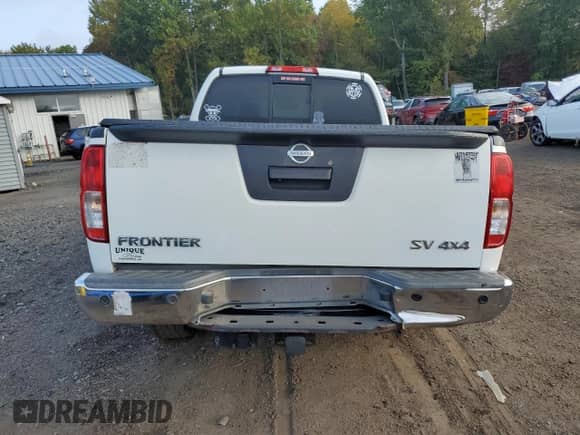 2015 Nissan Frontier SV z VIN 1N6AD0FV5FN760557, wystawiony jako Copart lot #85356875 z przebiegiem 121 150 mil mil oraz Szkoda całkowita • Salvage title. Historia ofert i sprzedaży dostępna na DreamBid. Obrazek 6.