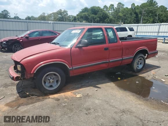 ✅ 1996 Chevrolet S-10 LS • VIN: 1GCCS19X6TK129236 • Лот: 67367534. Опубликован ранее на Copart с пробегом 222 847 миль. Бесплатный доступ к архиву аукционных продаж из США и подробный отчёт об истории автомобиля на DreamBid. Изображение 1.