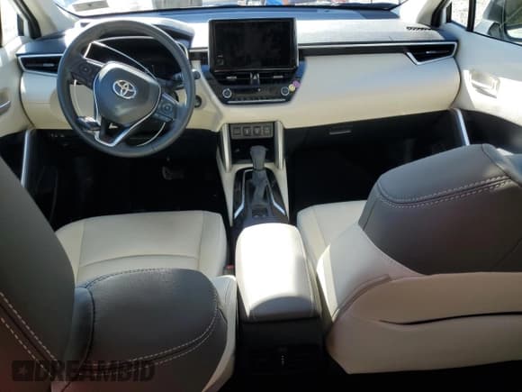 ✅ 2024 Toyota Corolla Cross XLE • VIN: 7MUDAABG0RV098767 • Lot: 86519055. Listed on Copart with 21,948 mi. Free auction sales archive from the USA and detailed vehicle history report at DreamBid. Image 8.