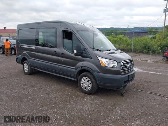 ✅ 2017 Ford Transit • VIN: 1FTYR2CG6HKA09959 • Лот: 42524565. Опубликован ранее на IAAI с пробегом 203 488 миль. Бесплатный доступ к архиву аукционных продаж из США и подробный отчёт об истории автомобиля на DreamBid. Изображение 1.