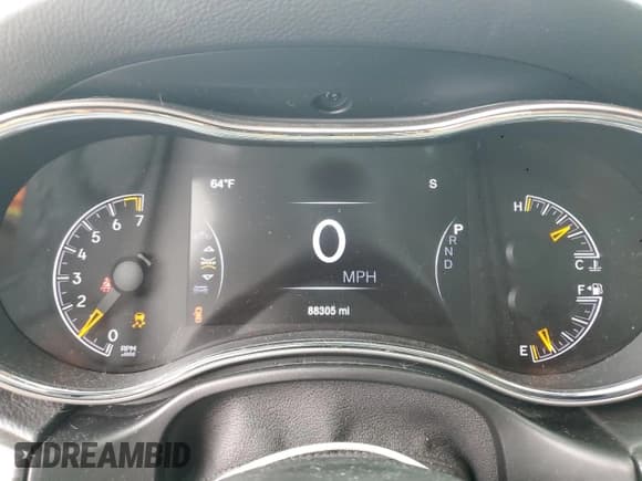 ✅ 2018 Jeep Grand Cherokee Laredo E • VIN: 1C4RJFAG0JC222881 • Lot: 81273275. Listed on Copart with 88,305 mi. Free auction sales archive from the USA and detailed vehicle history report at DreamBid. Image 9.