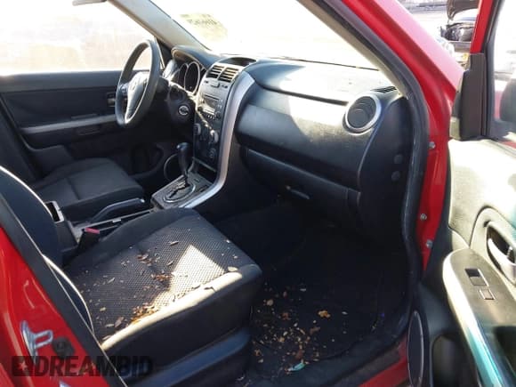 ✅ 2008 Suzuki Grand Vitara • VIN: JS3TE941284103271 • Lot: 41661629. Listed on IAAI with 227,239 mi. Free auction sales archive from the USA and detailed vehicle history report at DreamBid. Image 5.