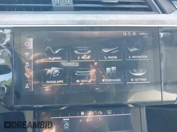 ✅ 2019 Audi e-tron Premium Plus • VIN: WA1LAAGE8KB010374 • Lot: 43541148. Listed on IAAI with 43,510 mi. Free auction sales archive from the USA and detailed vehicle history report at DreamBid. Image 18.