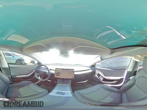 ✅ 2024 Tesla Model 3 • VIN: 5YJ3E1EA8RF862502 • Lot: 58070265. Wystawiony na Copart z przebiegiem 9 554 mil. Bezpłatny archiwum sprzedaży aukcyjnych z USA i szczegółowy raport historii pojazdu na DreamBid. Zdjęcie 14.