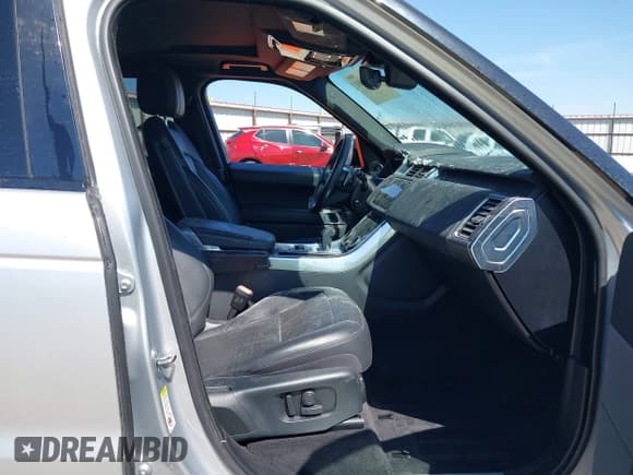 ✅ 2020 Land Rover Range Rover Sport HSE Dynamic • VIN: SALWR2SE6LA708393 • Lot: 41974661. Listed on IAAI with 52,697 mi. Free auction sales archive from the USA and detailed vehicle history report at DreamBid. Image 5.