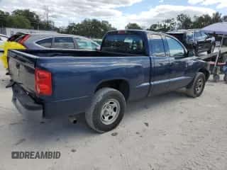 2005 Dodge Dakota ST с VIN 1D7HE22K35S181742, выставлен на аукционе Copart как лот 79929194 с пробегом 126 473 миль миль и Списание • Salvage title. История ставок и продаж доступна на DreamBid. Изображение 3.