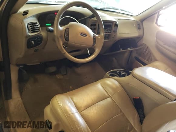 ✅ 2003 Ford F-150 XL • VIN: 1FTRX18L33NB70593 • Lot: 59683265. Listed on Copart with 200,854 mi. Free auction sales archive from the USA and detailed vehicle history report at DreamBid. Image 8.