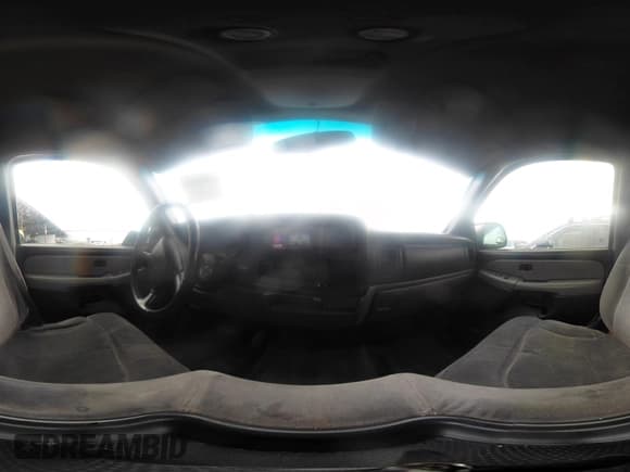 ✅ 2001 Chevrolet Suburban LS • VIN: 3GNEC16T21G209183 • Лот: 41503236. Опубликован ранее на IAAI с пробегом 216 462 миль. Бесплатный доступ к архиву аукционных продаж из США и подробный отчёт об истории автомобиля на DreamBid. Изображение 18.