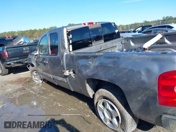 ✅ 2009 Chevrolet Silverado 1500 • VIN: 2GCEC39J891109818 • Lot: 41302124. Wystawiony na IAAI z przebiegiem Nie podano. Bezpłatny archiwum sprzedaży aukcyjnych z USA i szczegółowy raport historii pojazdu na DreamBid. Zdjęcie 14.