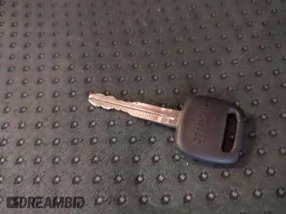 ✅ 2008 Toyota Yaris • VIN: JTDJT923885212019 • Лот: 43453094. Опубликован ранее на IAAI с пробегом 118 427 миль. Бесплатный доступ к архиву аукционных продаж из США и подробный отчёт об истории автомобиля на DreamBid. Изображение 11.