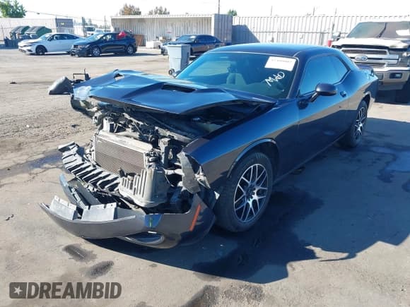 ✅ 2018 Dodge Challenger SXT Plus • VIN: 2C3CDZAG5JH123876 • Lot: 43400002. Wystawiony na IAAI z przebiegiem 168 947 mil. Bezpłatny archiwum sprzedaży aukcyjnych z USA i szczegółowy raport historii pojazdu na DreamBid. Zdjęcie 2.