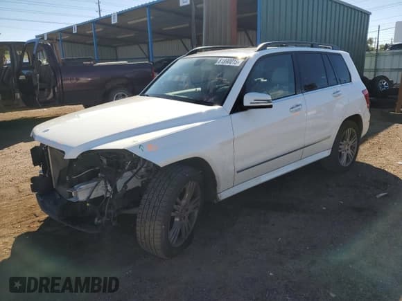 ✅ 2013 Mercedes-Benz GLK 350 • VIN: WDCGG8JB1DG017826 • Lot: 81890015. Wystawiony na Copart z przebiegiem 129 281 mil. Bezpłatny archiwum sprzedaży aukcyjnych z USA i szczegółowy raport historii pojazdu na DreamBid. Zdjęcie 1.