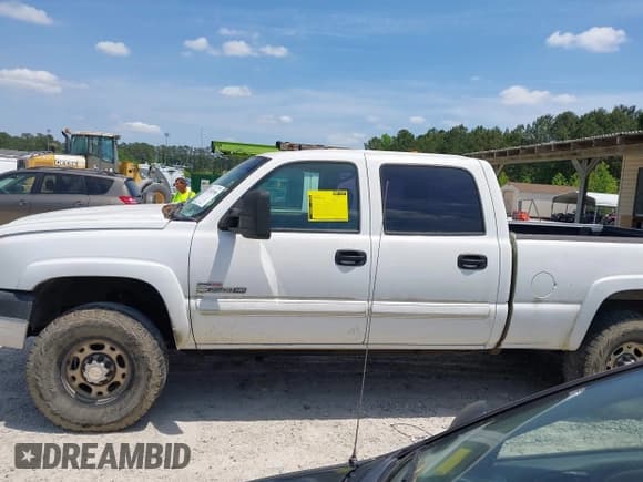 ✅ 2004 Chevrolet Silverado 2500HD LS • VIN: 1GCHK23104F136404 • Лот: 42147918. Опубликован ранее на IAAI с пробегом 228 894 миль. Бесплатный доступ к архиву аукционных продаж из США и подробный отчёт об истории автомобиля на DreamBid. Изображение 14.