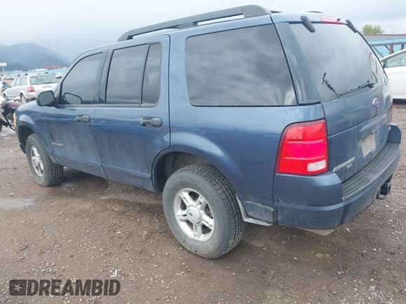 ✅ 2005 Ford Explorer XLT • VIN: 1FMZU73KX5UB12365 • Lot: 42156806. Listed on IAAI with 151,706 mi. Free auction sales archive from the USA and detailed vehicle history report at DreamBid. Image 3.