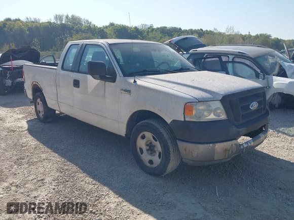 ✅ 2005 Ford F-150 STX • VIN: 1FTRX12W75FB36043 • Lot: 43242064. Wystawiony na IAAI z przebiegiem 200 000 mil. Bezpłatny archiwum sprzedaży aukcyjnych z USA i szczegółowy raport historii pojazdu na DreamBid. Zdjęcie 1.